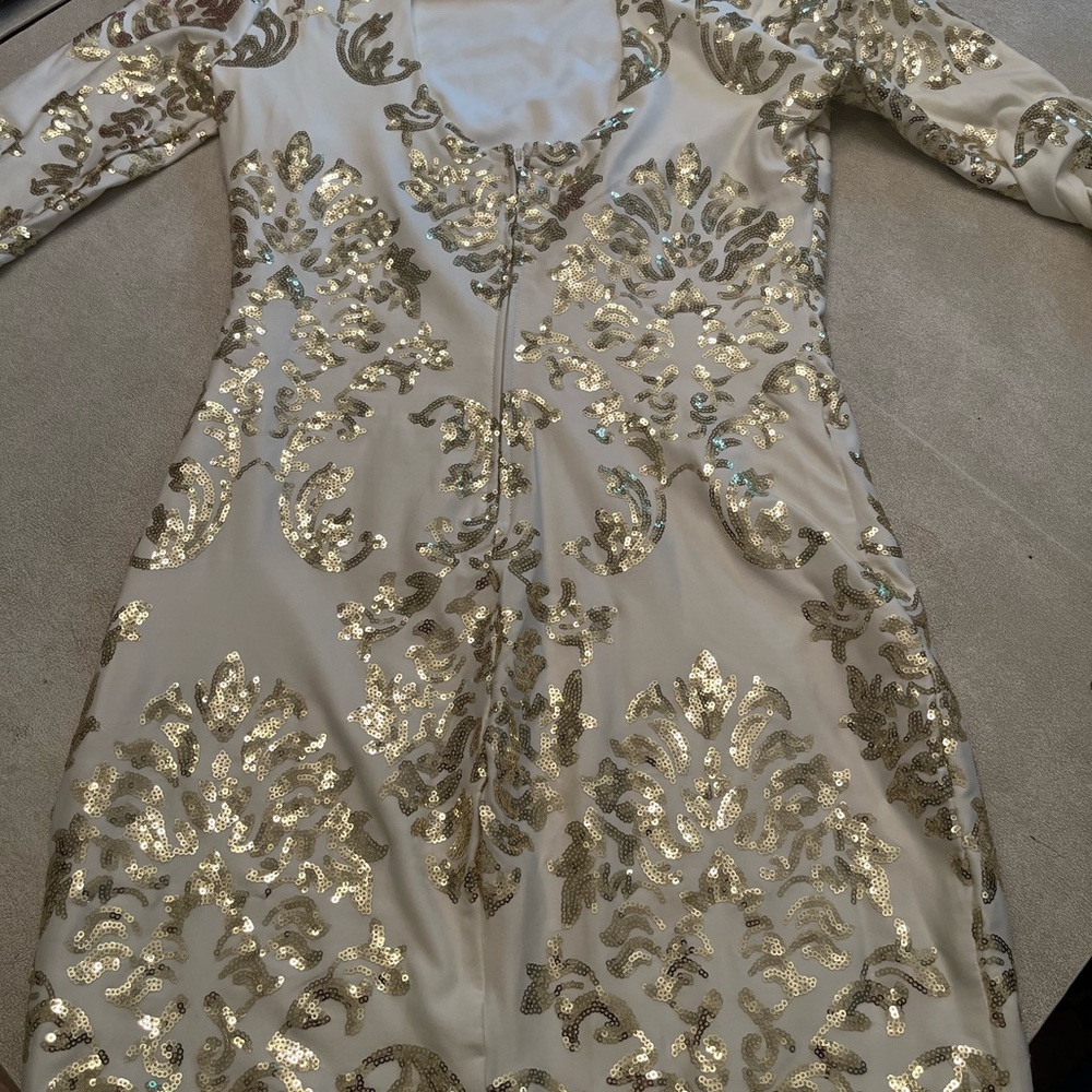 Short ivory dress with gold sequins